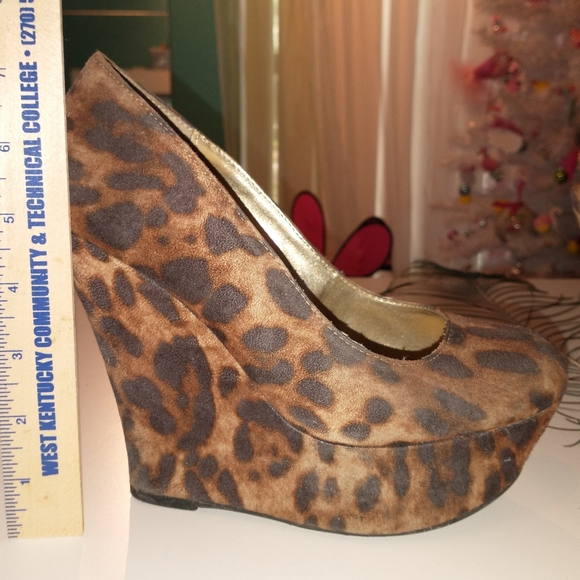 Vintage leopard print platform heels - Picture 2 of 3